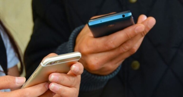 akilli-telefonlarda-iki-saat-donemi-PrVQAIMM.jpg