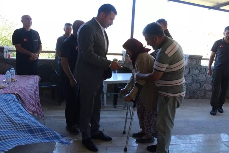 ayvacikta-deprem-konutlari-teslim-edildi-OVLcKyE4.jpg