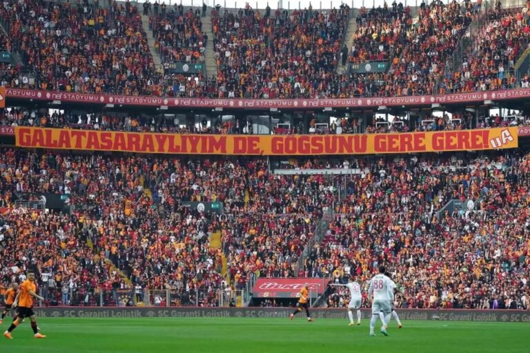 galatasaraydan-taraftarini-havalara-ucuracak-bir-bomba-transfer-daha-GrOppXLc.jpg