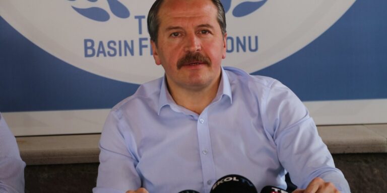 memur-sen-baskani-erdoganin-sozunu-hatirlatti-memur-maasinin-66-67-bin-tlnin-uzerinde-olmasi-gerekiyor-MrVSaQrY.jpg