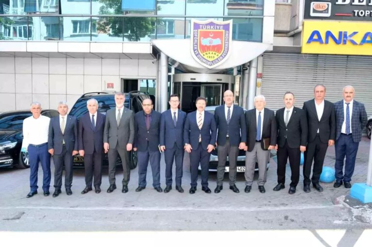 servis-tasimaciligi-sorunlari-ele-alindi-ekJZQvbs.jpg