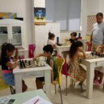 sokede-satranc-ile-baslayan-basari-hikayesi-uwQyvnHw.jpg