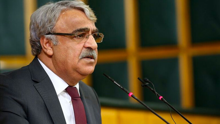 dem-parti-imrali-heyeti-uyesi-mithat-sancar-demokratik-entegrasyon-silahin-yerini-siyasetin-alacagi-bir-duruma-isaret-ediyor-WV8j1ziu.jpg