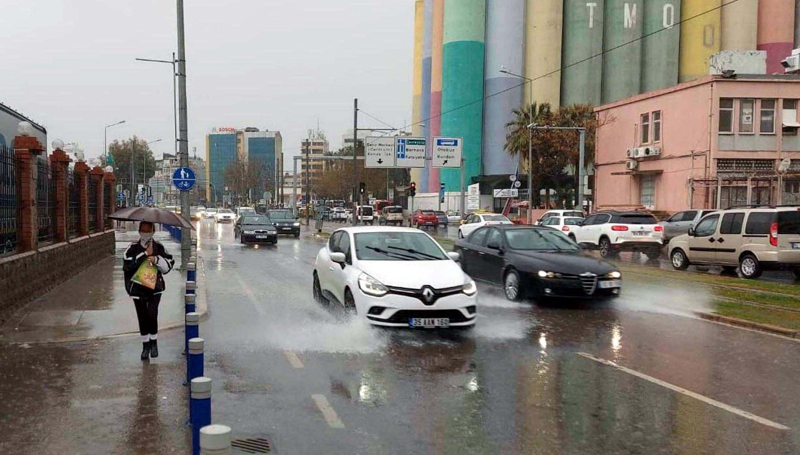 İzmir’in güneyi için kuvvetli sağanak uyarısı
