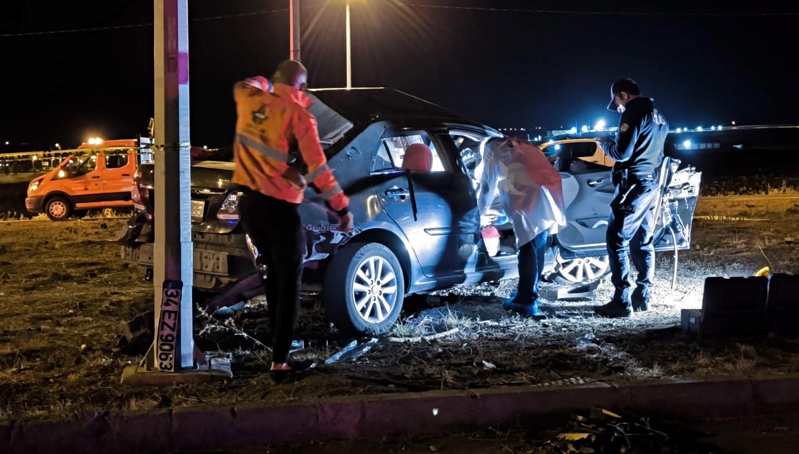 Kamyon ve otomobil çarpıştı: 1 ölü