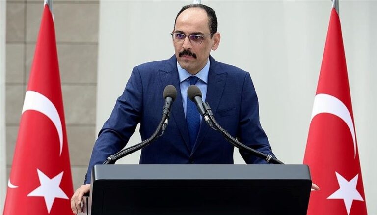 mit-baskani-ibrahim-kalin-sama-gitti-6U92d22x.jpg