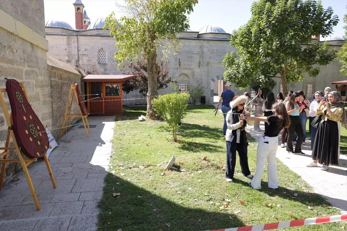 Öğrenciler Kırkpınar Yağlı Güreşleri’ni Tanıdı