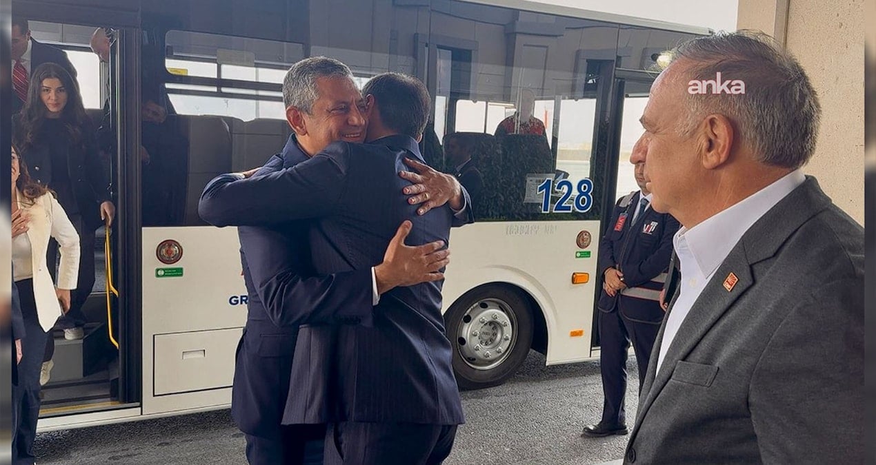 son-dakika-ozgur-ozel-istanbula-geldi-ozgur-celik-havalimaninda-karsiladi-UULwIqq3.jpg