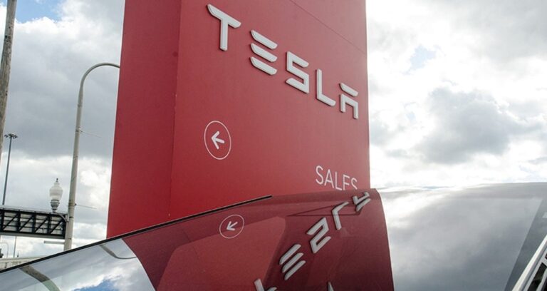 tesla-yeni-zammini-acikladi-T6Z3F4Et.jpg