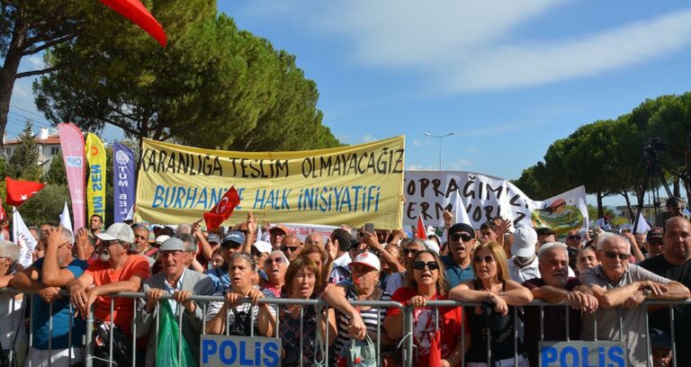 topragimizi-vermiyoruz-XDfr8B7R.jpg