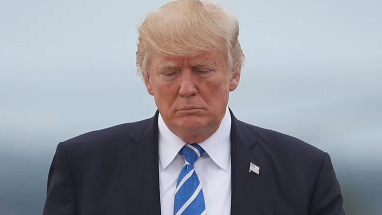 trumpi-cok-zor-gunler-bekliyor-m8WLOfah.jpg