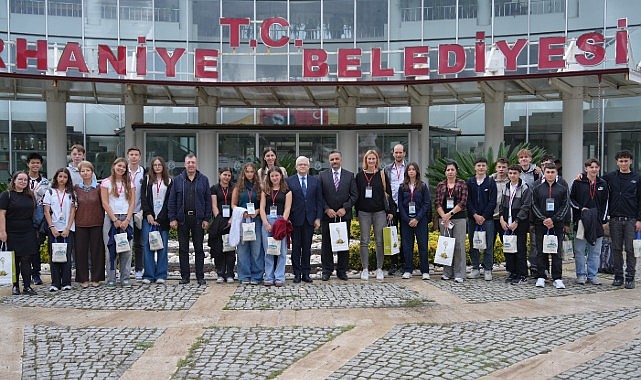 burhaniye-kardes-sehir-hurthten-gelen-misafirlerini-agirladi-UjPRNdIK.jpg