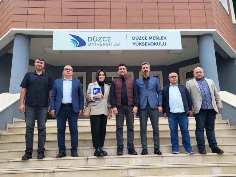 duzce ticaret ve sanayi odasi meslek yuksekokullari ile isbirligi toplantisi duzenledi Bm3u6VUX.jpg