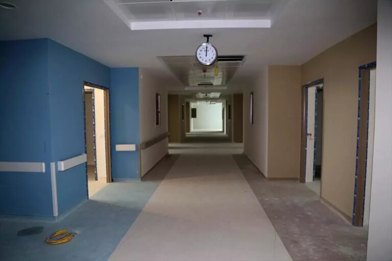 sehir-hastanesi-insaati-devam-ediyor-PAYiLmEp.jpg