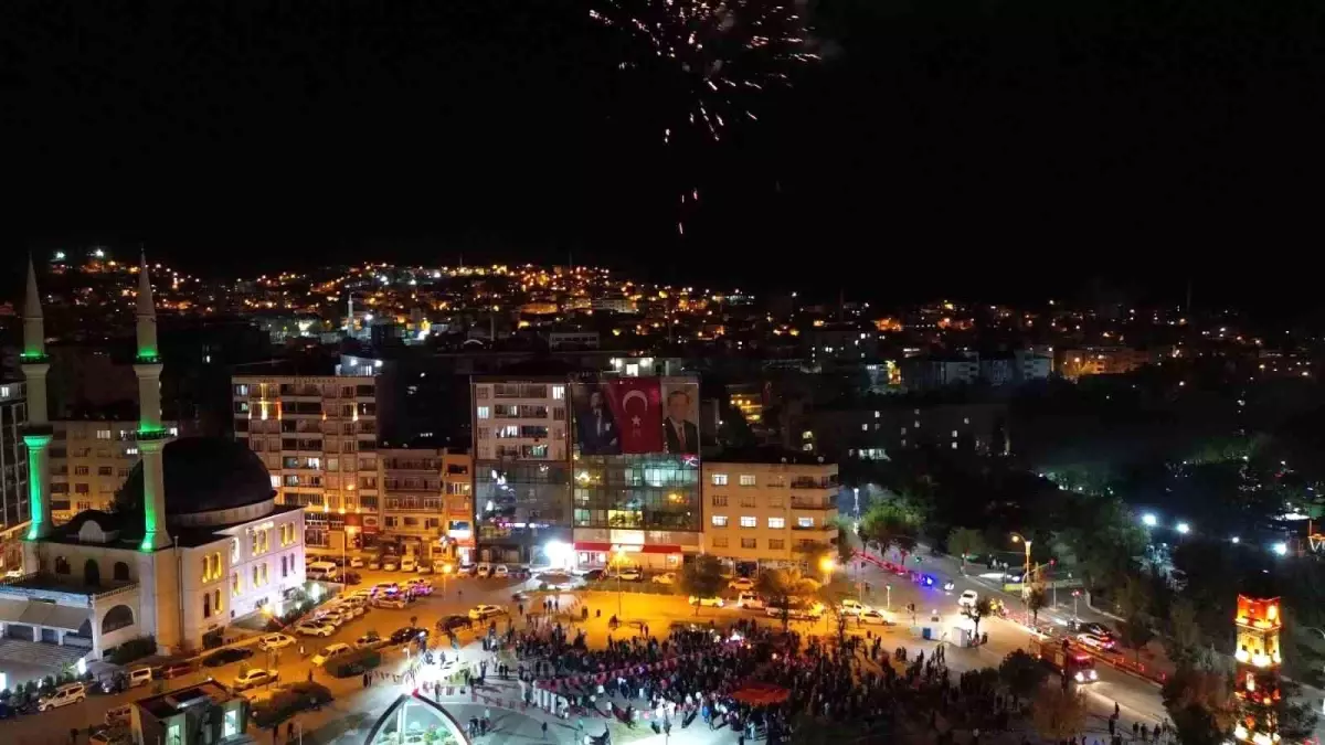 siirtte cumhuriyet icin fener alayi rDk5tbw9.jpg