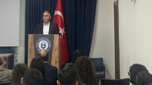 mahmut biyikli genclerimiz ve dilimiz bizim manevi vatanimizdir zteTslKm.jpg