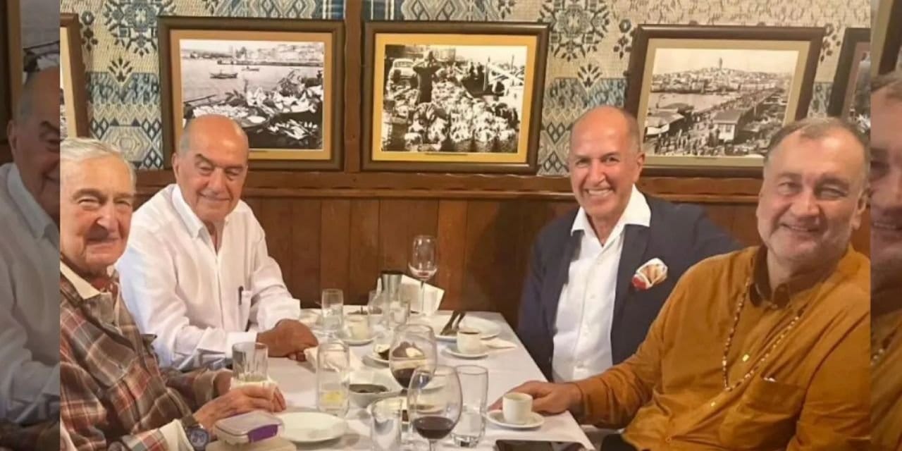 surpriz bulusma rahmi koc ve murat ulker ayni masada y6XpKAUj.jpg