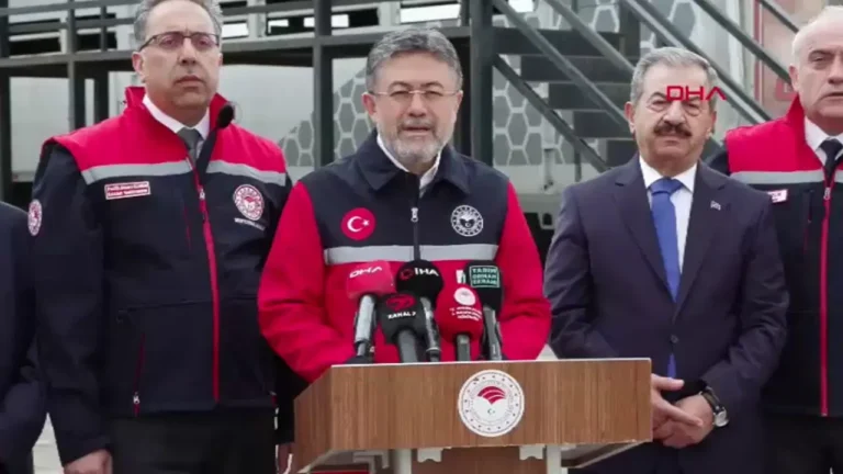 bakan-yumakli-acikladi-kurbanlik-hayvan-arzinda-problem-yok-rQaeaWmU