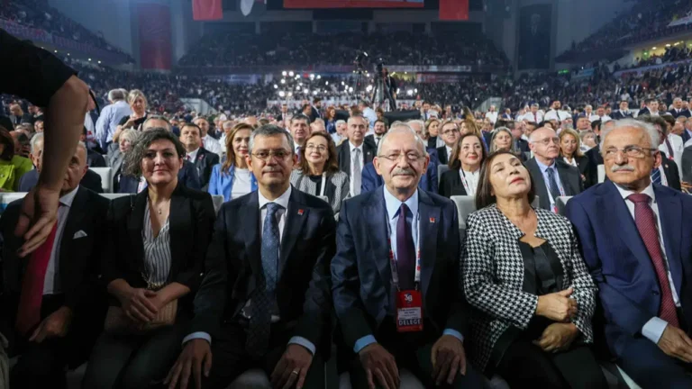 mutlak-butlan-gundemi-golgesinde-chpnin-kurultay-davasi-1-temmuza-ertelendi-8bW6WgRC