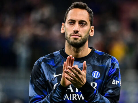 Milli futbolcu hakan calhanoglu turkiyede sac ektirdi yeni tarzini gorenler sasirdi ztIvfd6u